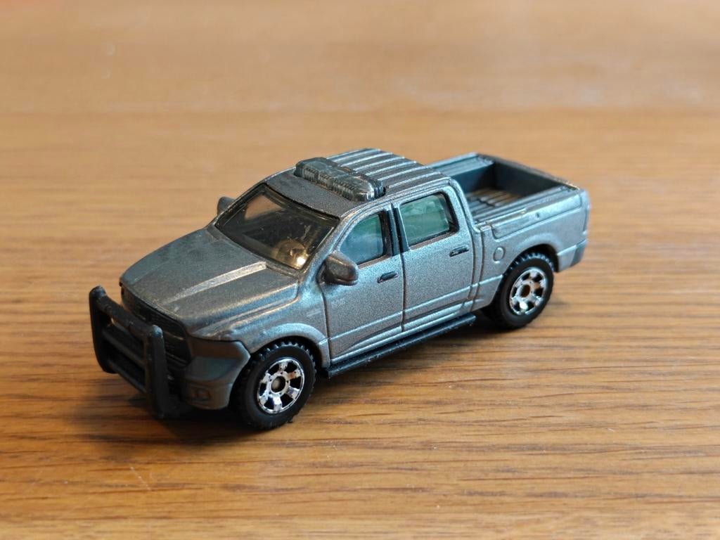 Matchbox Dodge Ram Van ZILVER, Ophalen of Verzenden, Zo goed als nieuw, Auto