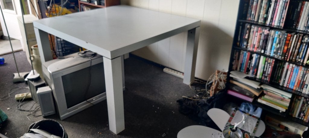 Witte robuste 80'er jaren eettafel - Laatste kans, Ophalen, Gebruikt, 100 tot 150 cm, Vierkant