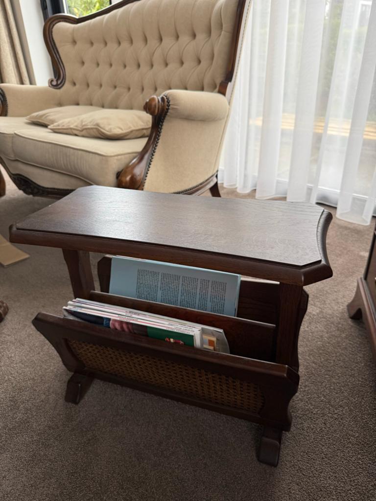 Vintage houten bijzettafel/tijdschriftenrek, Ophalen, Gebruikt