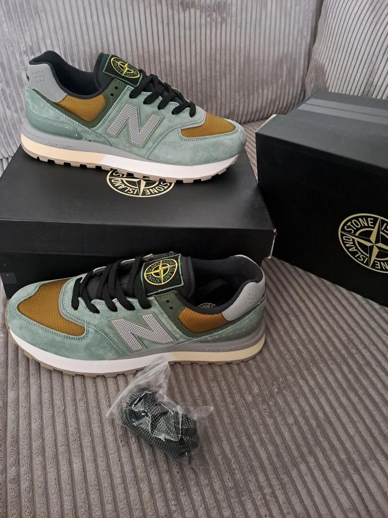 New Balance x Stone island Nieuw! (43), Ophalen of Verzenden, Nieuw, Overige kleuren