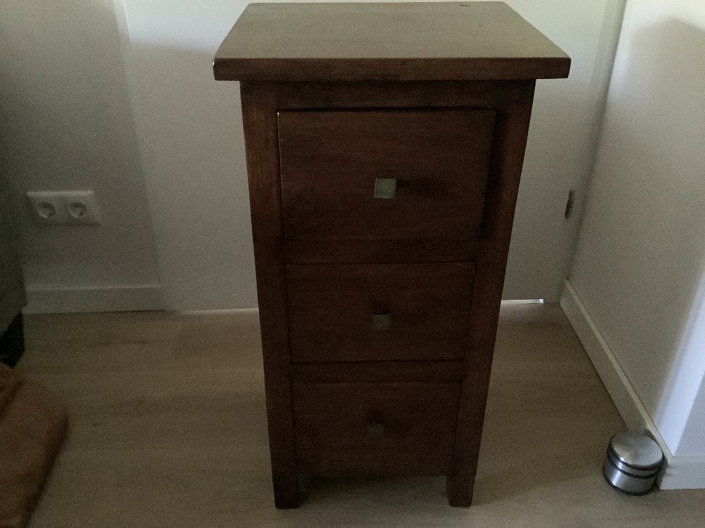 Massief houten laden kastje, Huis en Inrichting, Kasten | Ladekasten, Ophalen, Minder dan 50 cm, Gebruikt, Eikenhout