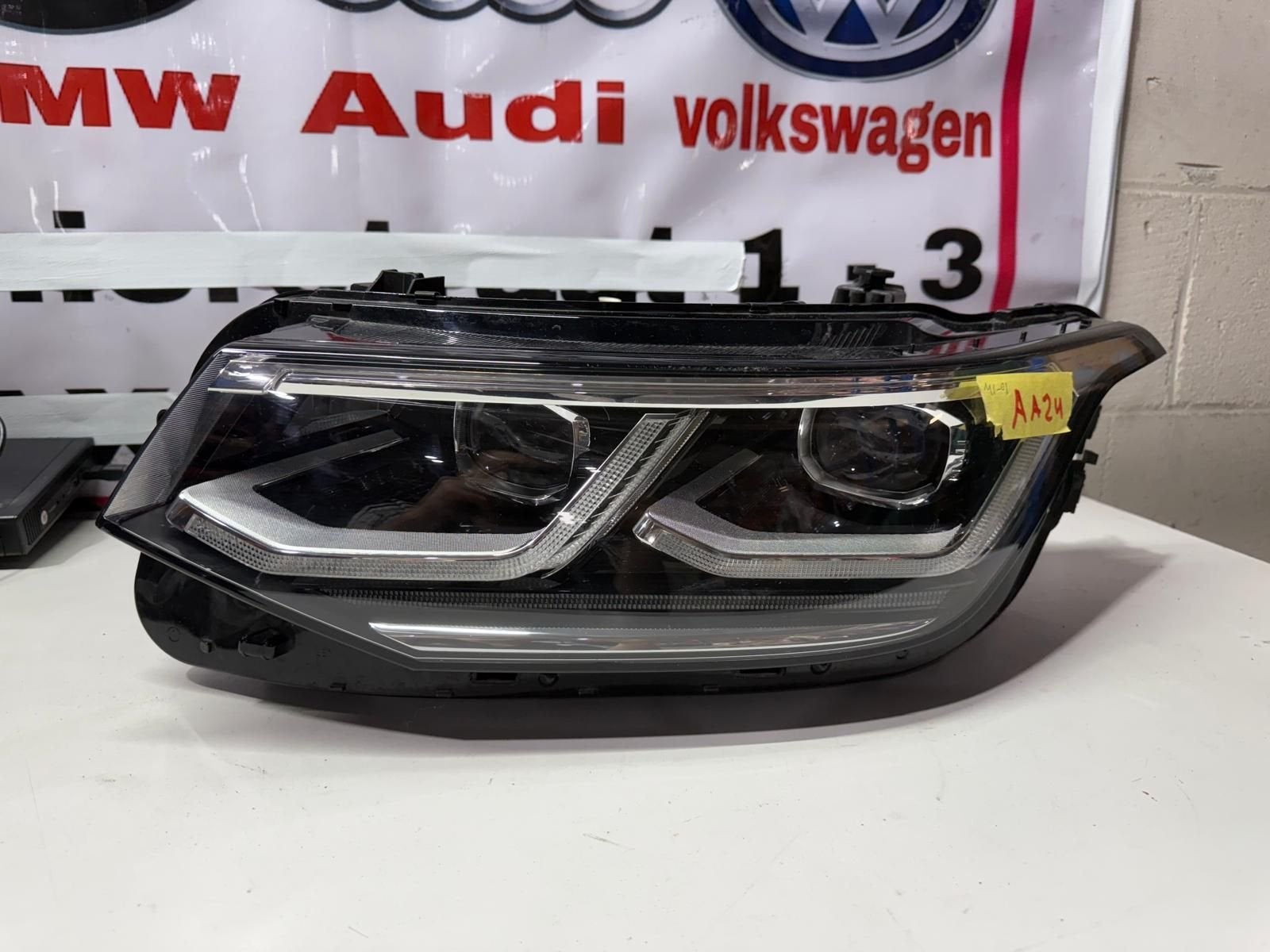 Volkswagen Tiguan Koplamp, Gebruikt, -, -, Ophalen of Verzenden