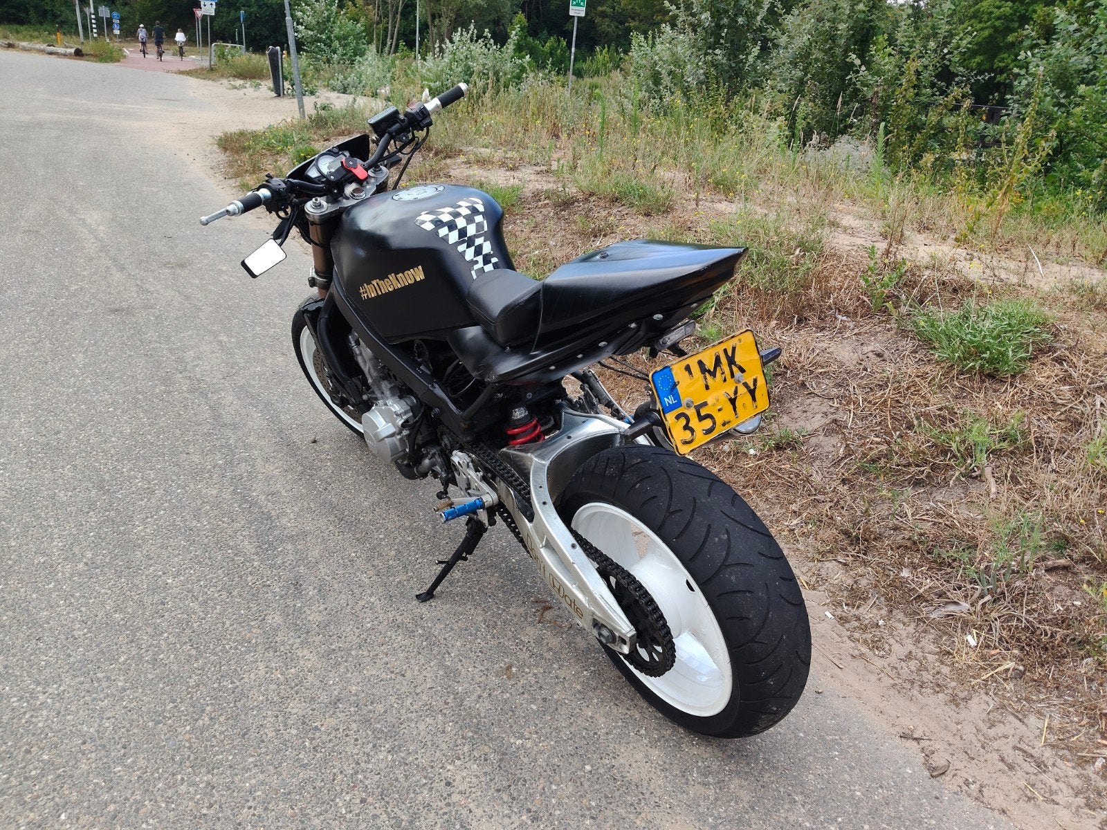 Unieke Custom Naked Bike - Zwart met Witte Velgen, Particulier, Naked bike