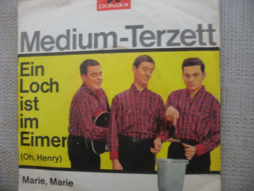 Medium-Terzett - Ein Loch ist im Eimer, Gebruikt, Overige genres, 7 inch, Single