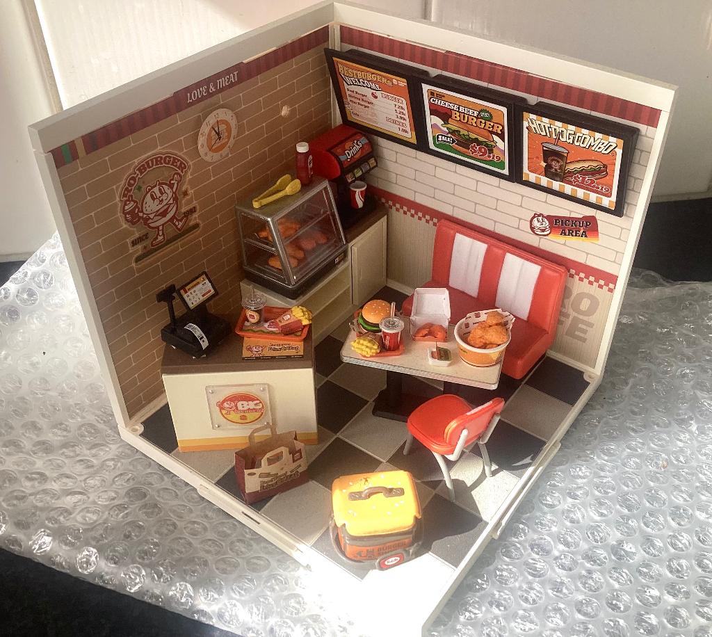 Robotime- Yum Yum burgershop, Ophalen of Verzenden, Zo goed als nieuw, Knutselwerk