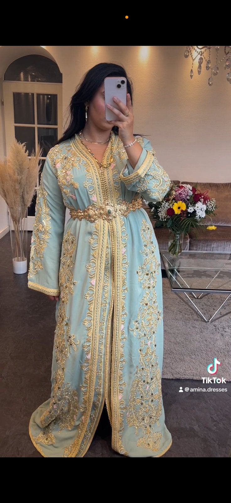 TE HUUR – ZEER EXCLUSIEVE Marokkaanse Takchita / Caftan, Ophalen of Verzenden, Zo goed als nieuw, Maat 38/40 (M), Overige typen