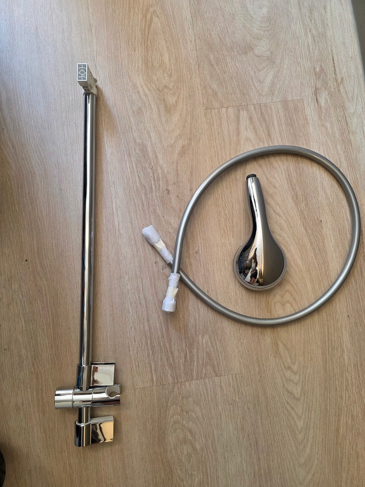 Grohe doucheset met handdouche en glijstang, Huis en Inrichting, Overige merken, Nieuw, Ophalen of Verzenden, Douche-accessoire