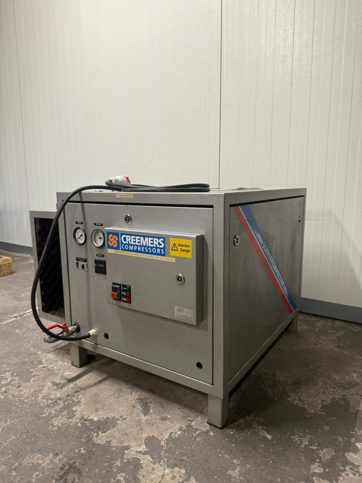Creemers schroefcompressor 7.5kw met 500L tank, Ophalen, Geluidgedempt, Gebruikt, 800 liter/min of meer
