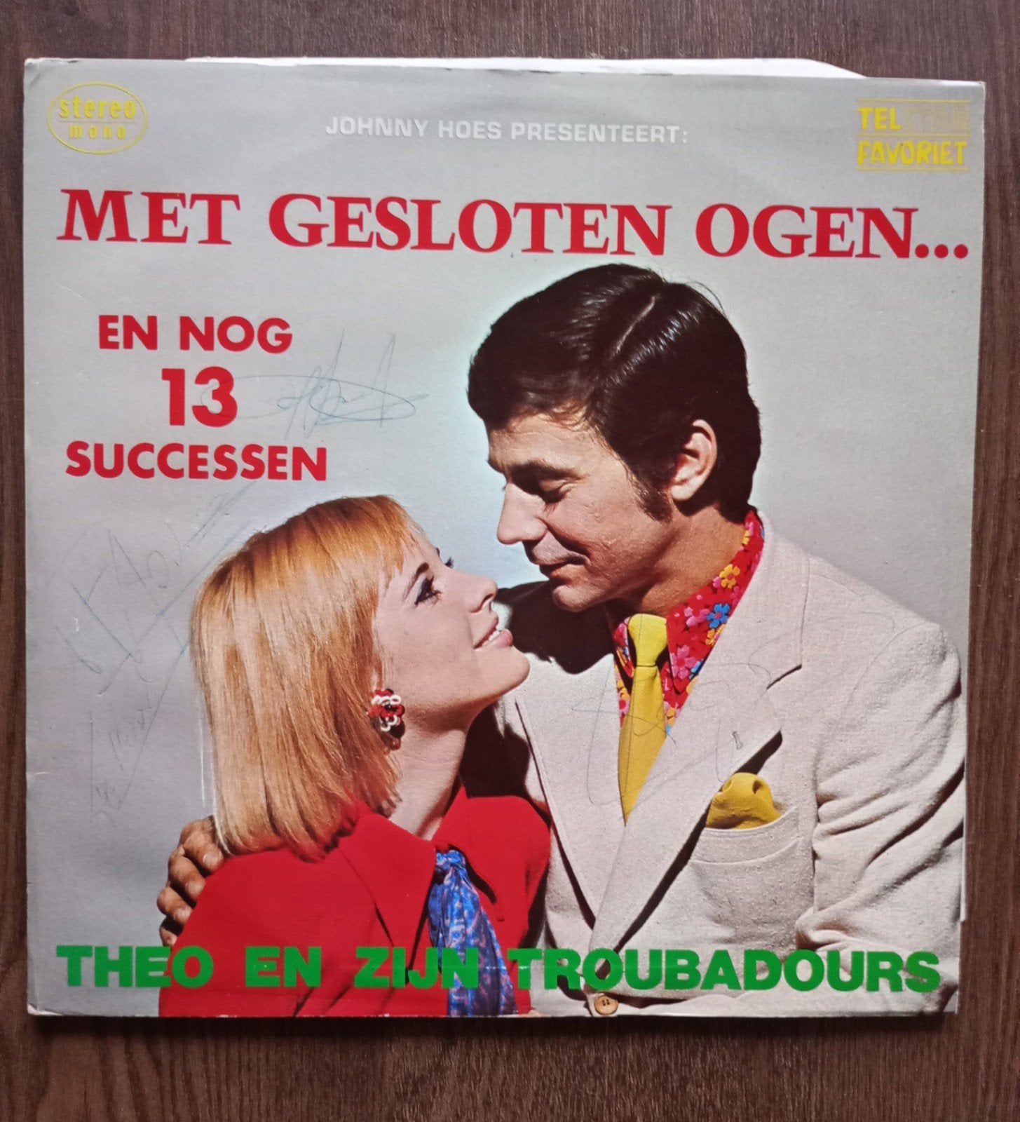 Theo en Zijn Troubadours - Met Gesloten Ogen GESIGNEERD, Cd's en Dvd's, Vinyl | Nederlandstalig, Verzenden, Gebruikt, 12 inch