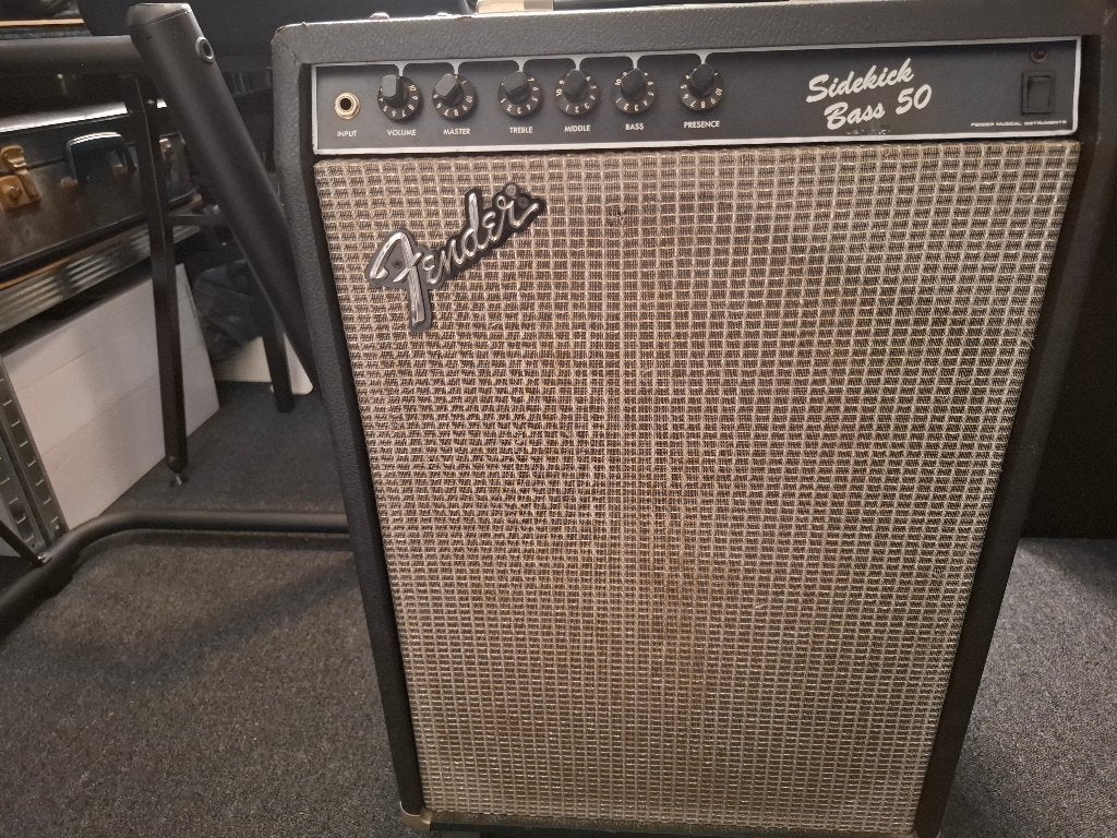 FENDER sidekick-50 vintage de jaren '80 met 15 inch speaker, Ophalen, Gebruikt, 50 tot 100 watt
