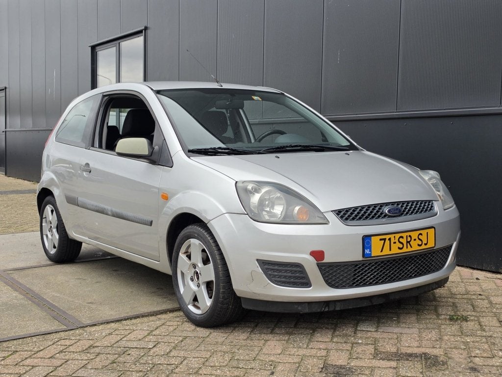 Ford Fiesta 1.4-16V Futura Airco Nieuwe APK ✅, Auto's, Gebruikt, 31 €/maand, 4 cilinders, 995 kg