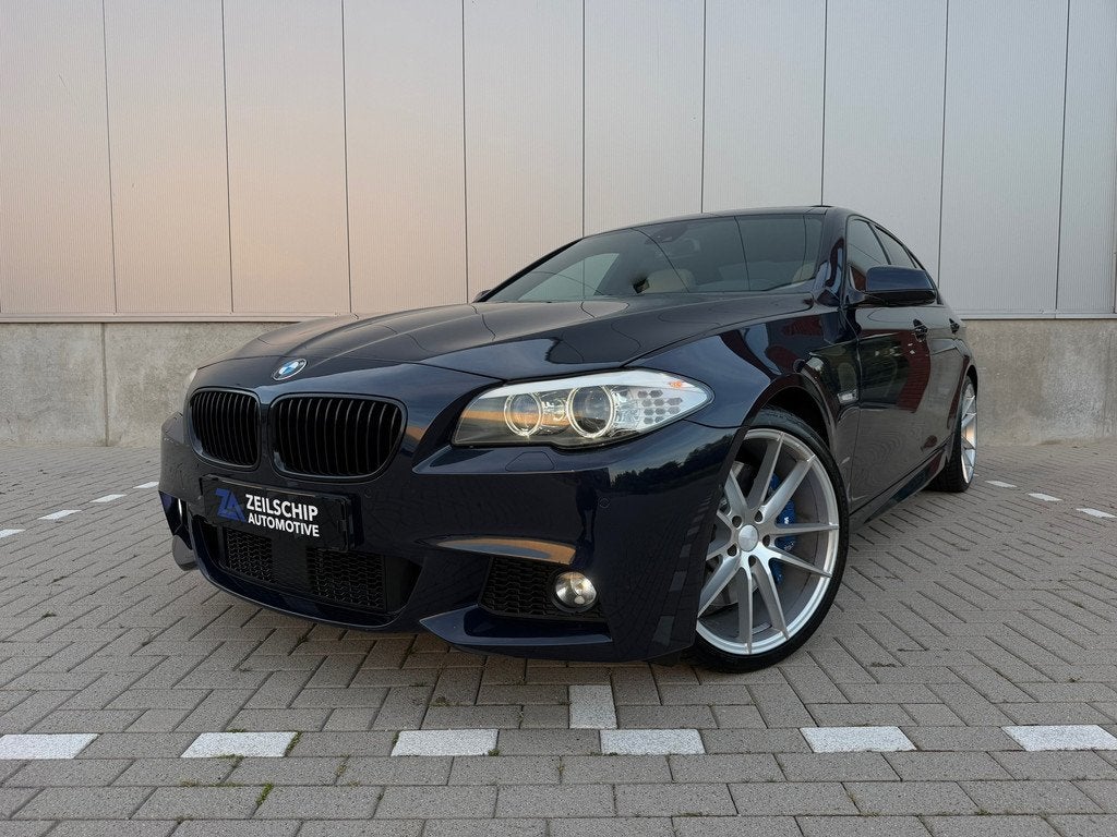 BMW 5-serie 535 Xdrive M-Sport|High Executive|Schuifdak|Memo, Automaat, Beige, 2000 kg, Blauw