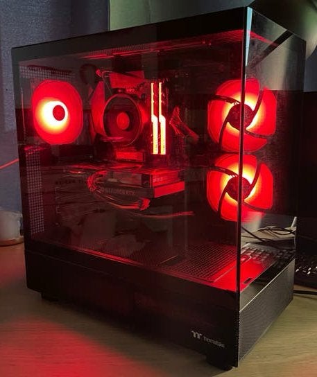 Gaming PC: RTX 4060, R5 3600XT, 16GB RAM, Virtual Reality, Ophalen of Verzenden, Zo goed als nieuw, SSD
