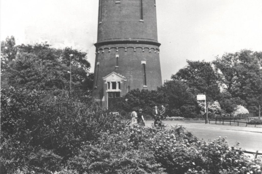 972299	Den Helder	Watertoren	1956	Postzegel afgeweekt, Ophalen of Verzenden, 1940 tot 1960, Gelopen, Noord-Holland