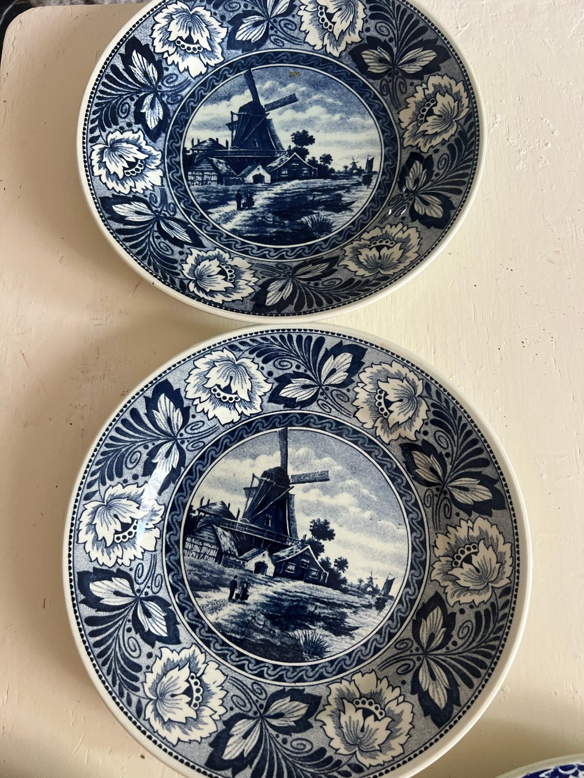 Set van 2 Delfts Blauwe borden met molen decor, Ophalen