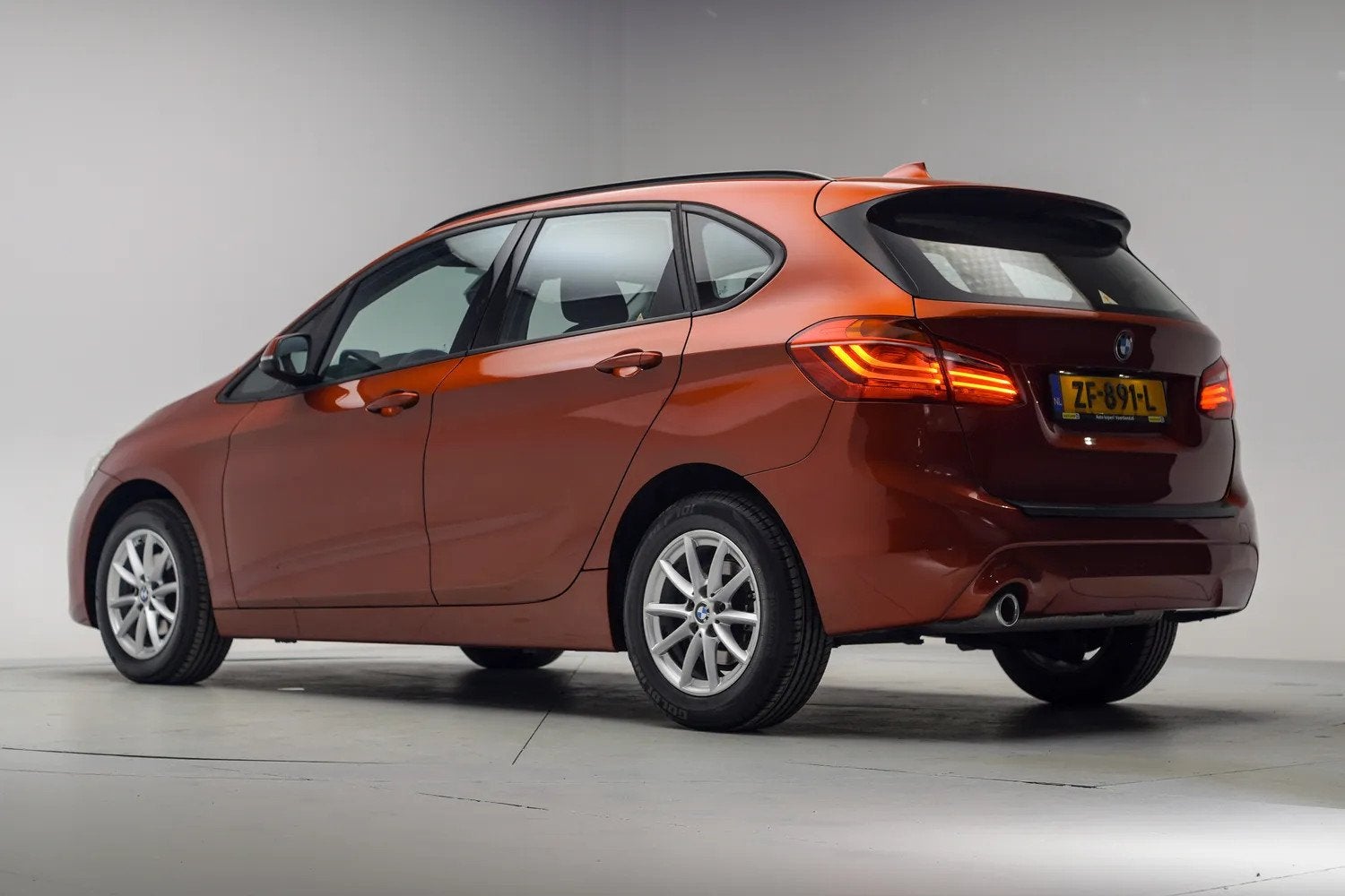 BMW 2 Serie Active Tourer 216i Executive Edition [ Led Navi, 1325 kg, Gebruikt, Overige kleuren, Origineel Nederlands