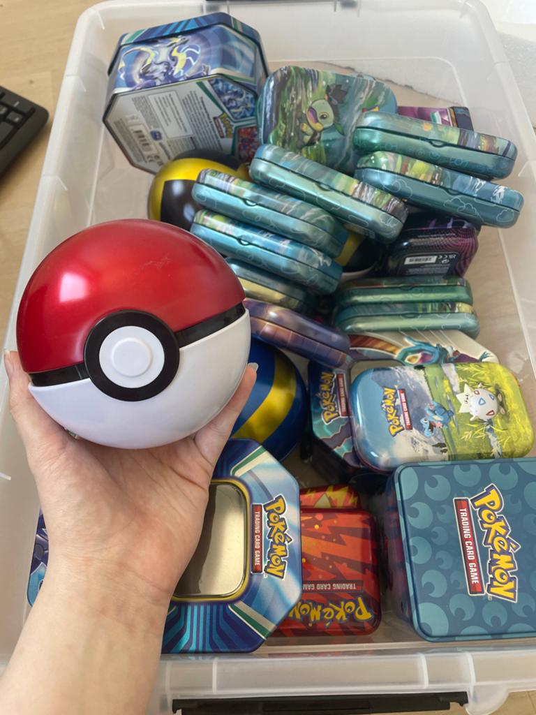 Grote partij Pokémon Tins en Pokeballs, Ophalen, Zo goed als nieuw, Overige typen