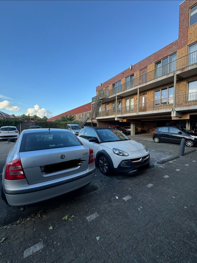 Parkeerplaats - wijk Ondiep Utrecht, Utrecht