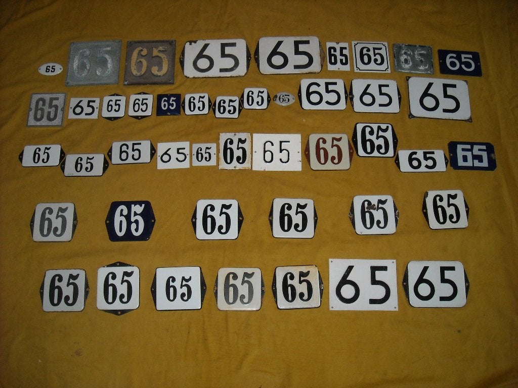 oud emaille huisnummer 65 ook 66 67 68 69 70 71 72 73 74 75, Ophalen of Verzenden
