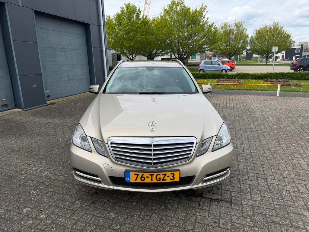 Mercedes-Benz E-klasse Estate 200 CGI Business Class Eleganc, Auto's, Mercedes-Benz, 13 km/l, Euro 5, Gebruikt, 4 cilinders