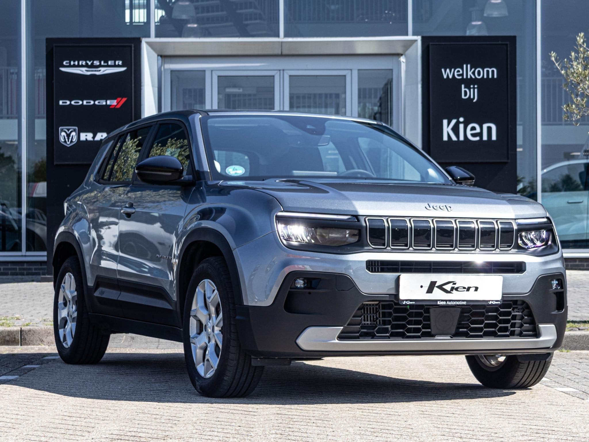 Jeep Avenger 1.2 e-Hybrid Altitude, Auto's, Stof, Gebruikt, 1199 cc, 620 kg