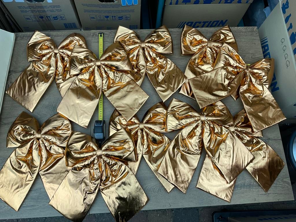 12 nieuwe zgan grote goudkleurige kerst strikken ca 35cm, Ophalen, Nieuw