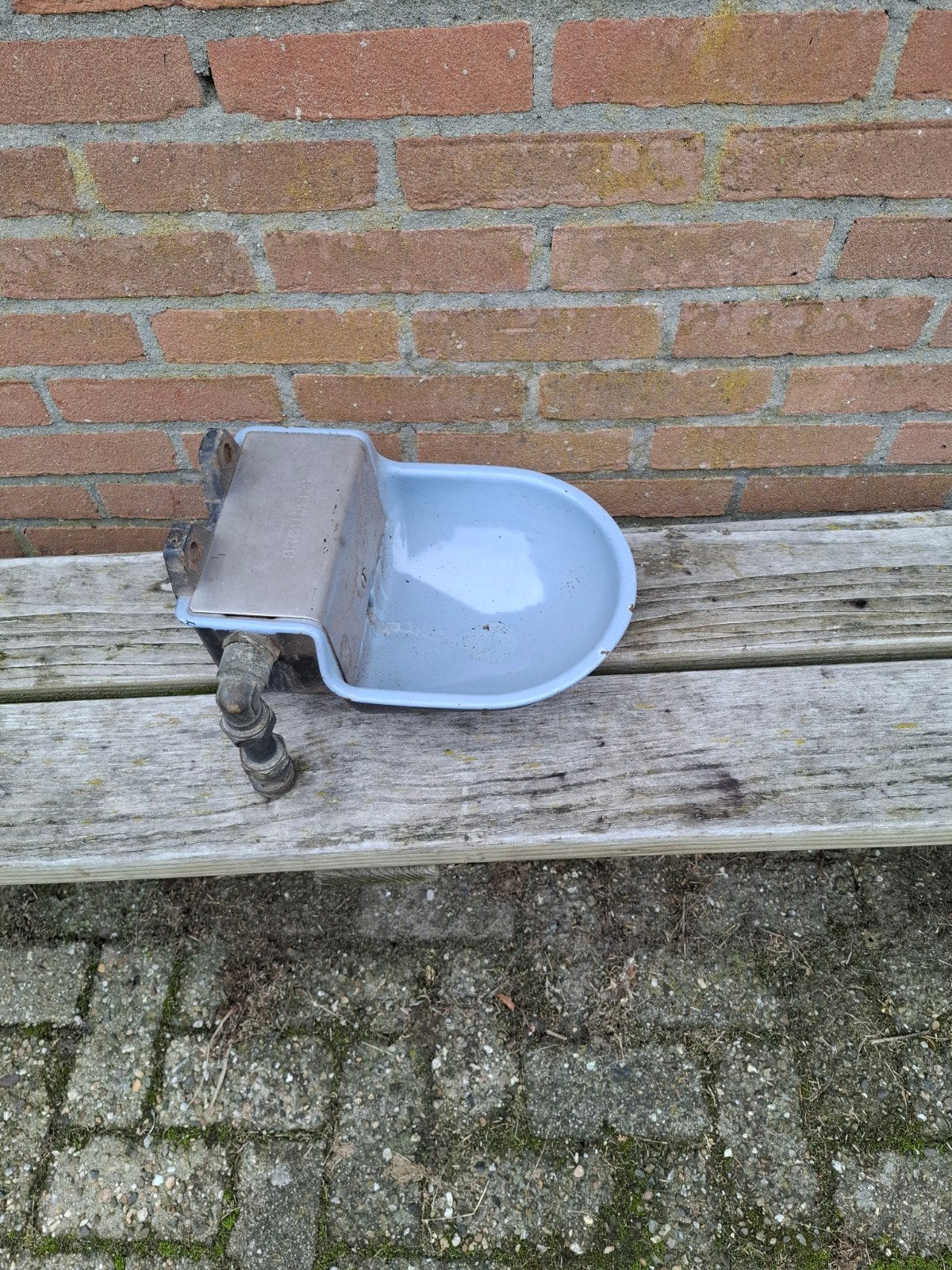 Water drinkbakje met vlotter., Ophalen