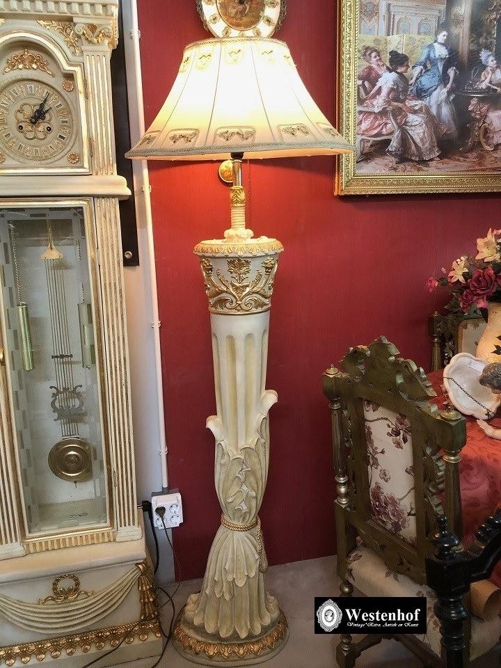 Barok staande lamp vloerlamp klassiek vintage crème met goud, Huis en Inrichting, Lampen | Vloerlampen, Ophalen, Gebruikt, Overige materialen