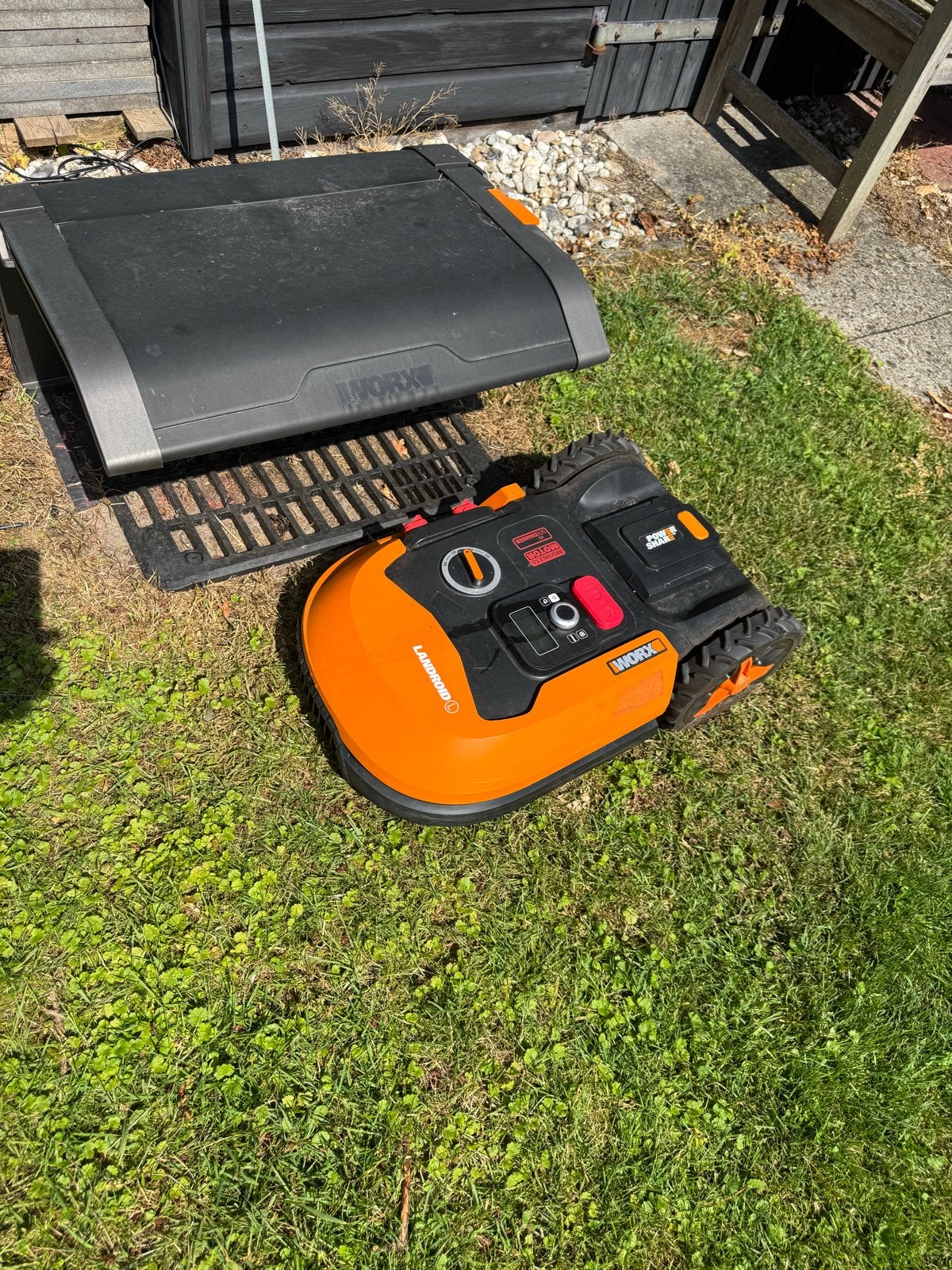 Worx Landroid L1000 (WR147e) robotmaaier met toebehoren, Tuin en Terras, Grasmaaiers, Ophalen, Cirkelmaaier, Accu-grasmaaier, Mulchfunctie