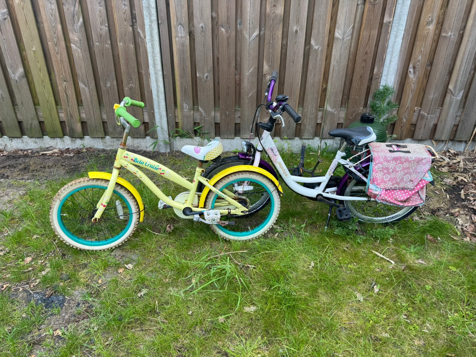 2 kinderfietsjes opknappers, Ophalen of Verzenden, Gebruikt, Terugtraprem, 16 tot 20 inch