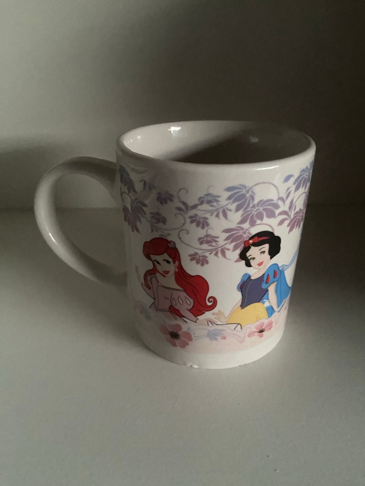 Disney Prinsessen Mok - Belle - Sneeuwwitje - Assepoester,, Ophalen of Verzenden, Zo goed als nieuw, Servies