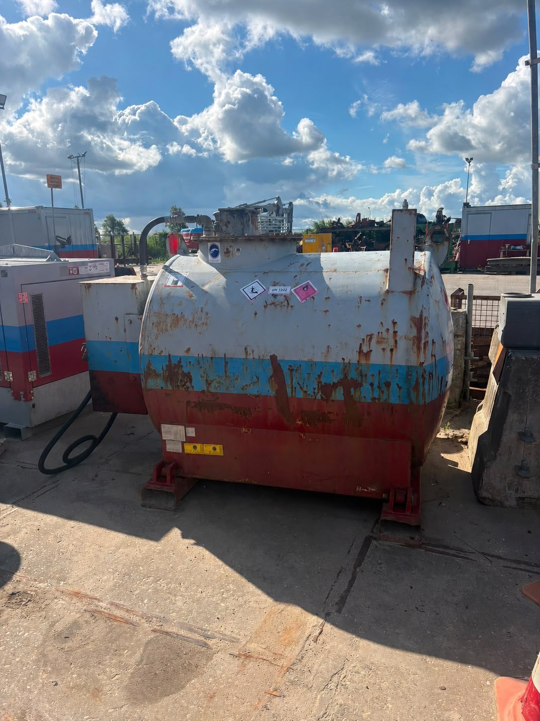 Diesel opslag tank 2000 liter kiwa 5 stuks, Ophalen, Kiwa, Transport, Overige