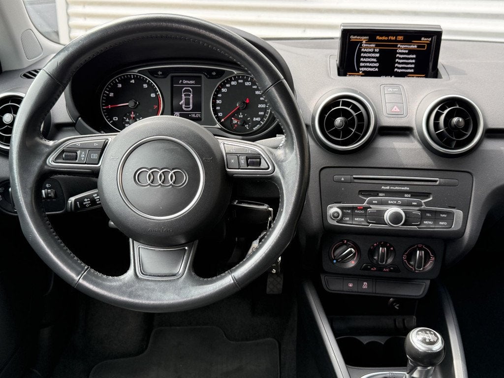 Audi A1 Sportback 1.0 TFSI Sport S line Edition 2e Eigenaar|, Auto's, Voorwielaandrijving, 95 pk, Start-stop-systeem, Leder en Stof