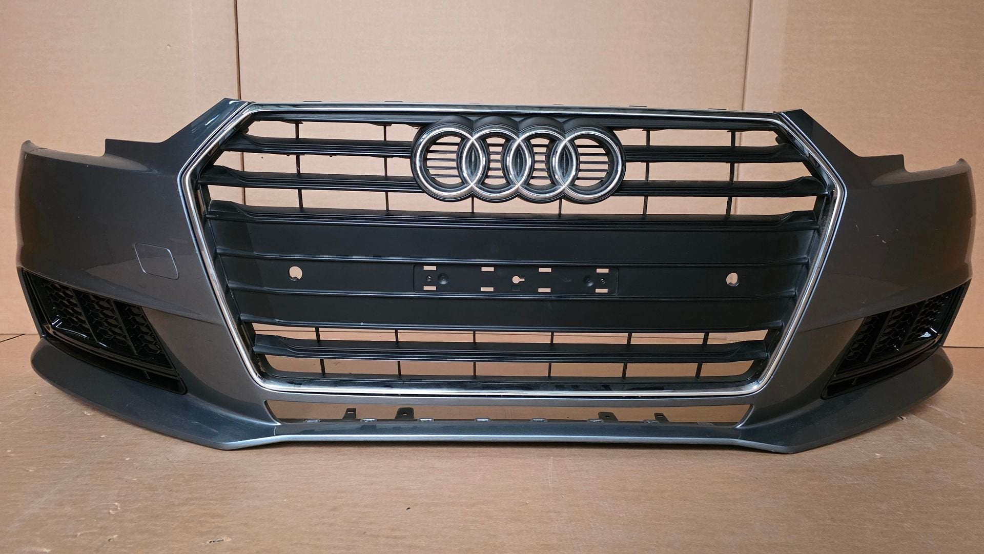 Voorbumper Audi A4 B9 8W ORGINEEL 8W0807437 2016-2019 BUMPER, Gebruikt, -, Voor, Bumper