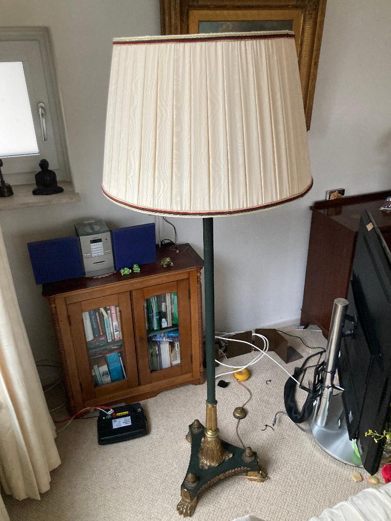 Antiek vloerlamp met kap koper brons schemerlamp op voetjes, Ophalen