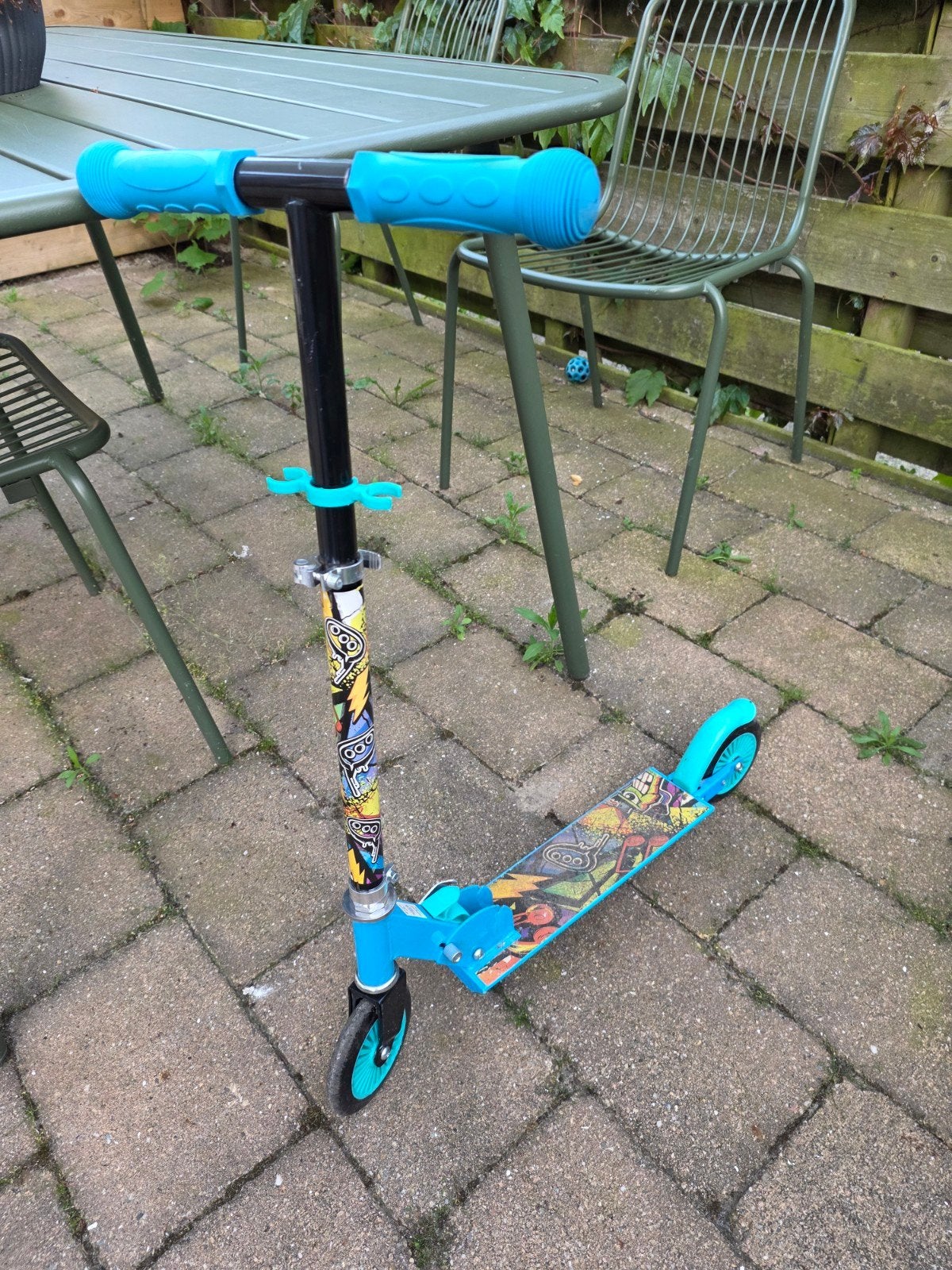Blauwe step met kleurrijke opdruk, Ophalen, Gebruikt, Gewone step, Onbekend