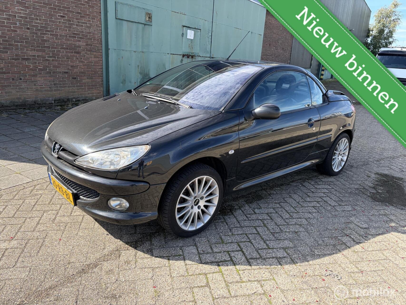 Peugeot 206 CC 2.0-16V Roland Garros, Auto's, 136 pk, Gebruikt, 4 cilinders, Cabriolet
