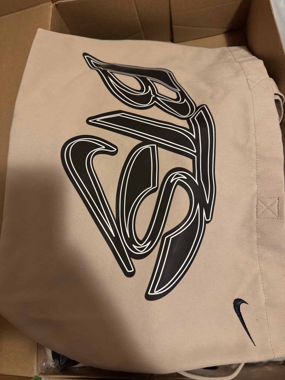 Unieke BTS x Nike Tote Bag - Origineel, Ophalen of Verzenden, Nieuw, Beige, Shopper