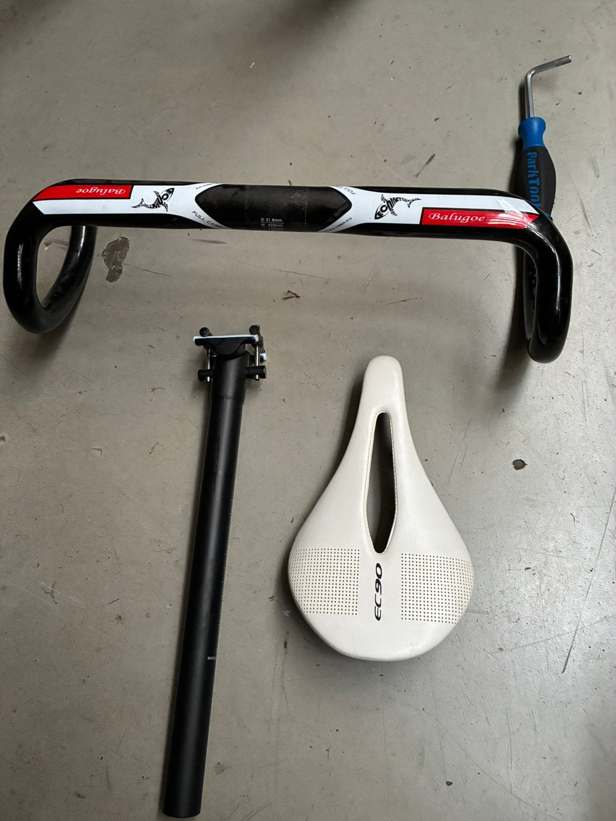 Carbon zadel, zadelpen, stuur voor racefiets in nieuwstaat, Ophalen of Verzenden, Zo goed als nieuw