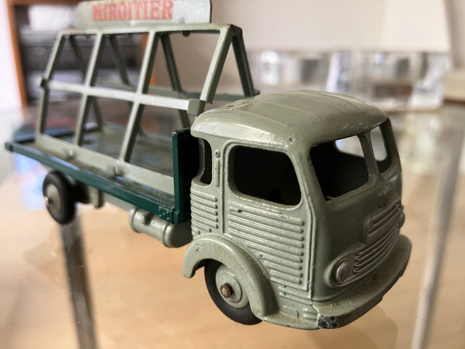 Dinky Toys 33C Simca Cargo Miroitier, Verzenden, Zo goed als nieuw, Auto, Dinky Toys