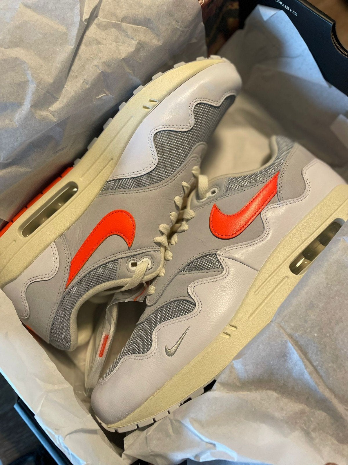 Nike Air Max 1 x Patta Waves White Hyper Crimson Maat 46, Wit, Nike, Nieuw, Ophalen of Verzenden