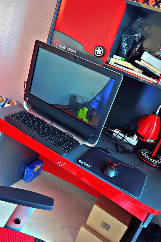 HP TouchSmart 520 All-in-One PC, werkt goed, Computers en Software, Desktop Pc's, Ophalen of Verzenden, Zo goed als nieuw, SSD