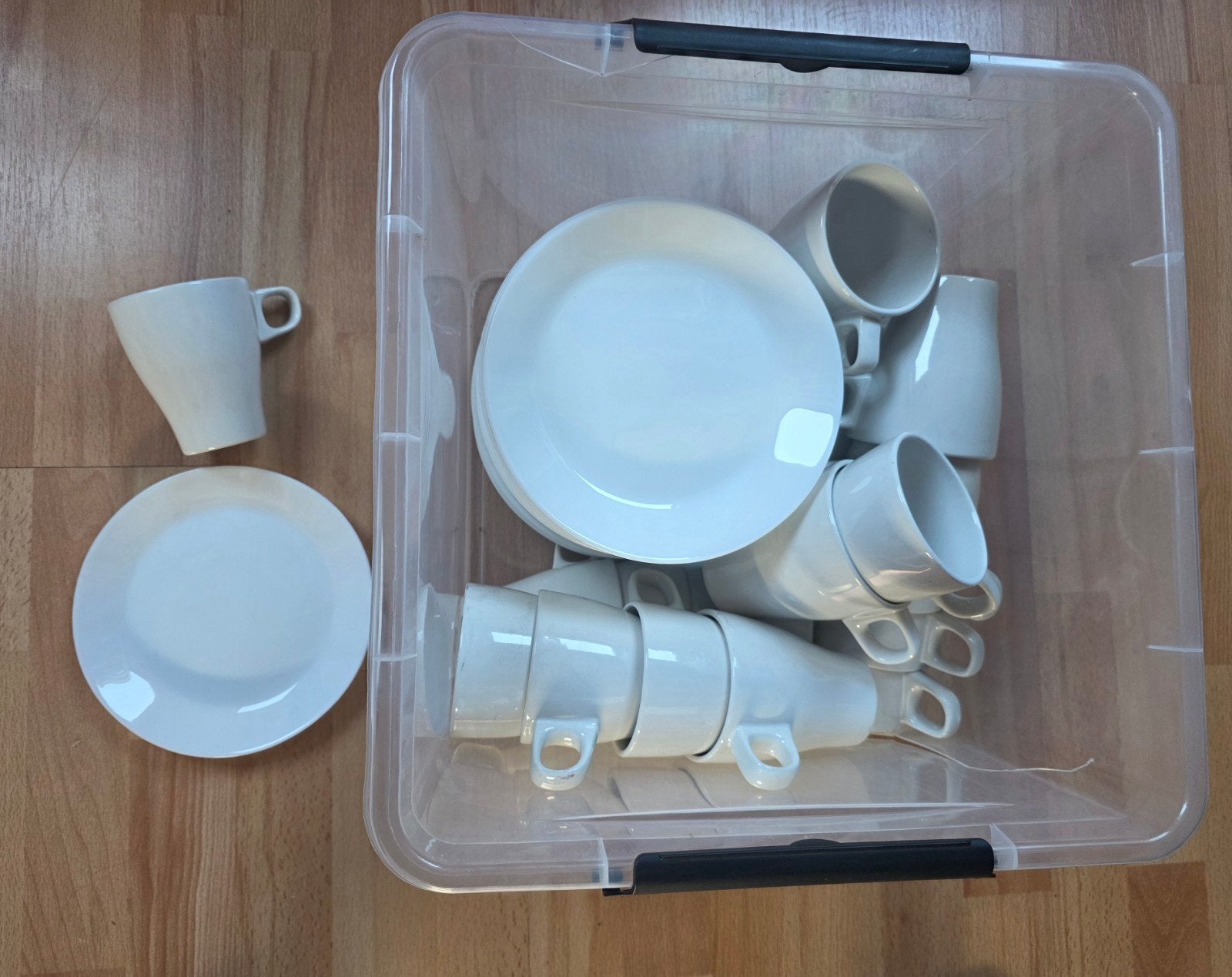Wit servies: kopjes en borden (IKEA), Ophalen, Gebruikt, Overige stijlen