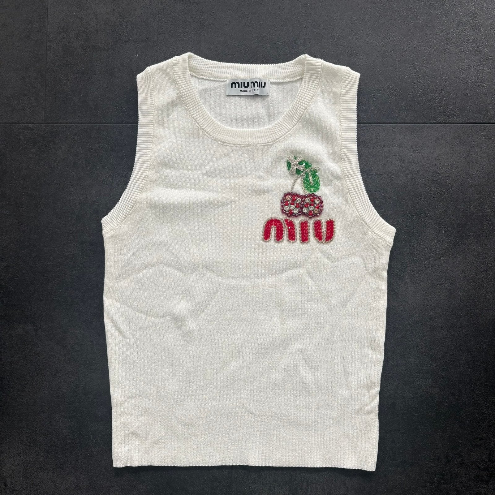 Miu miu top hemd vrouwen Maat m wit roze kersen, Kleding | Dames, Maat 38/40 (M), Wit, Nieuw, Ophalen of Verzenden