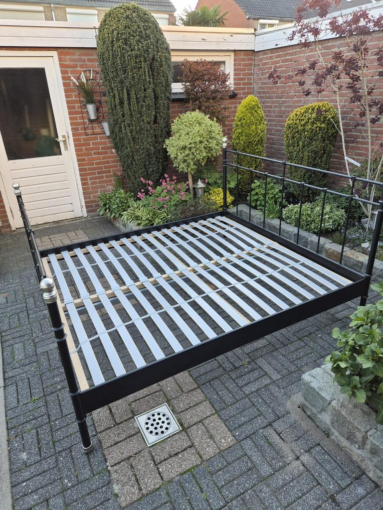 2 persoonsbed met lattembodems, Ophalen, Gebruikt, Zwart, Tweepersoons