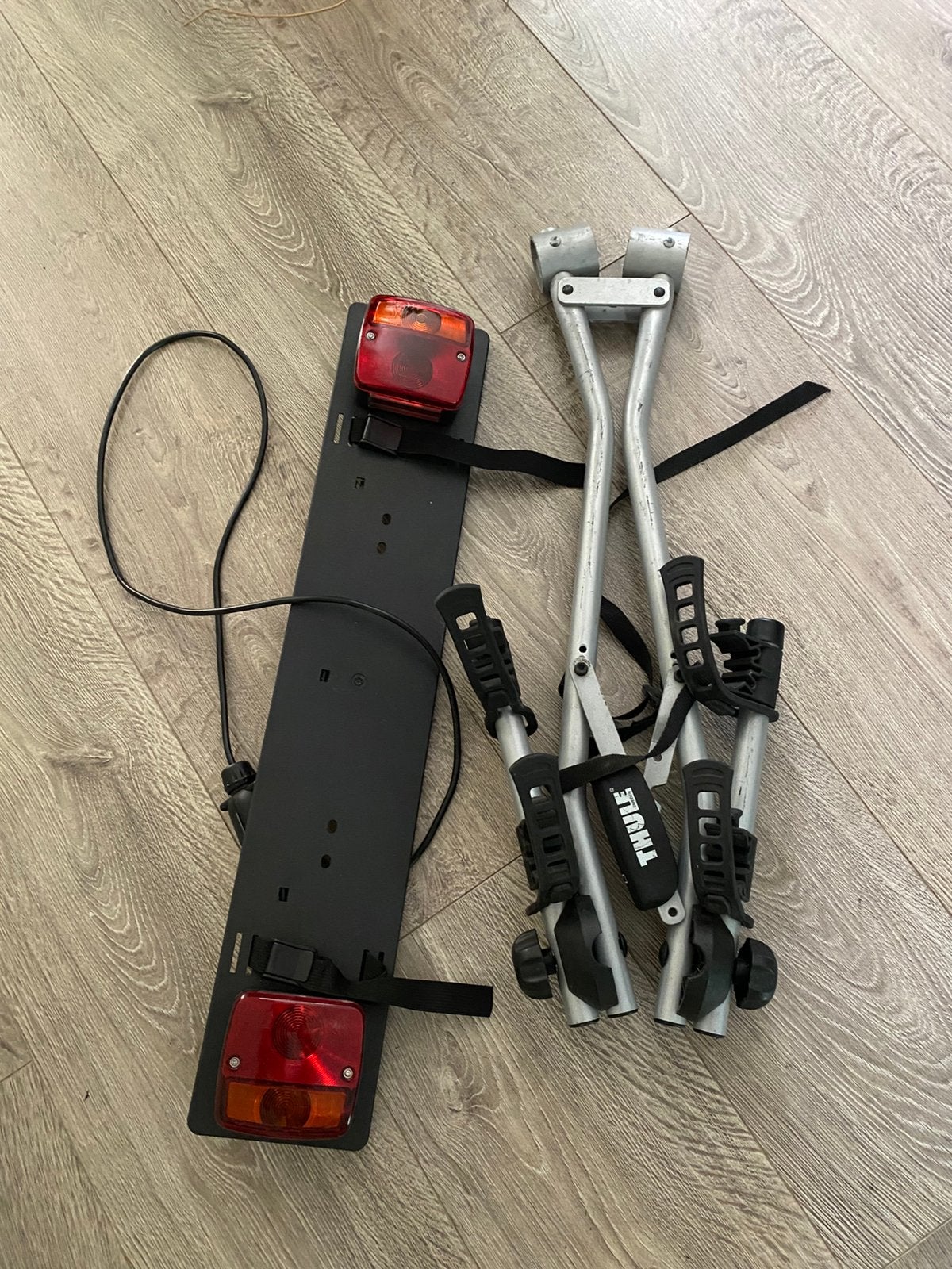 Thule Xpress fietsendrager met nieuwe (verplichte) lichtbalk, Ophalen of Verzenden, 2 fietsen, Gebruikt, Trekhaakdrager