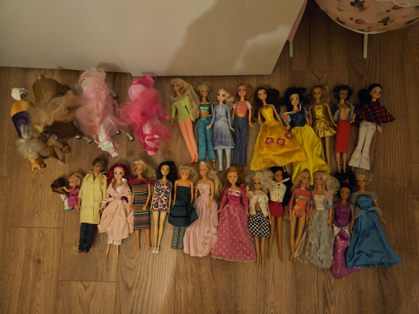 Barbies en speelgoed paarden, Ophalen, Gebruikt