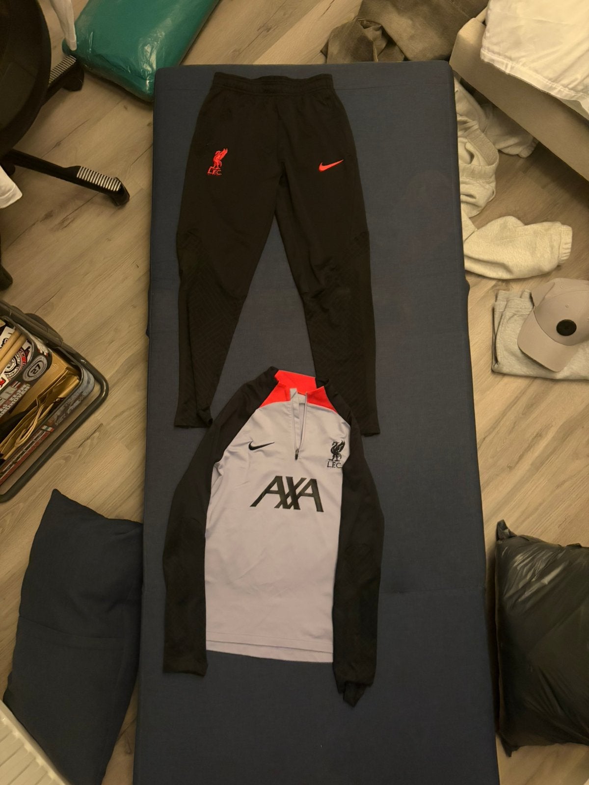 MERK / officiele kleren, petten, jassen, accessoires., Ophalen of Verzenden, Zo goed als nieuw
