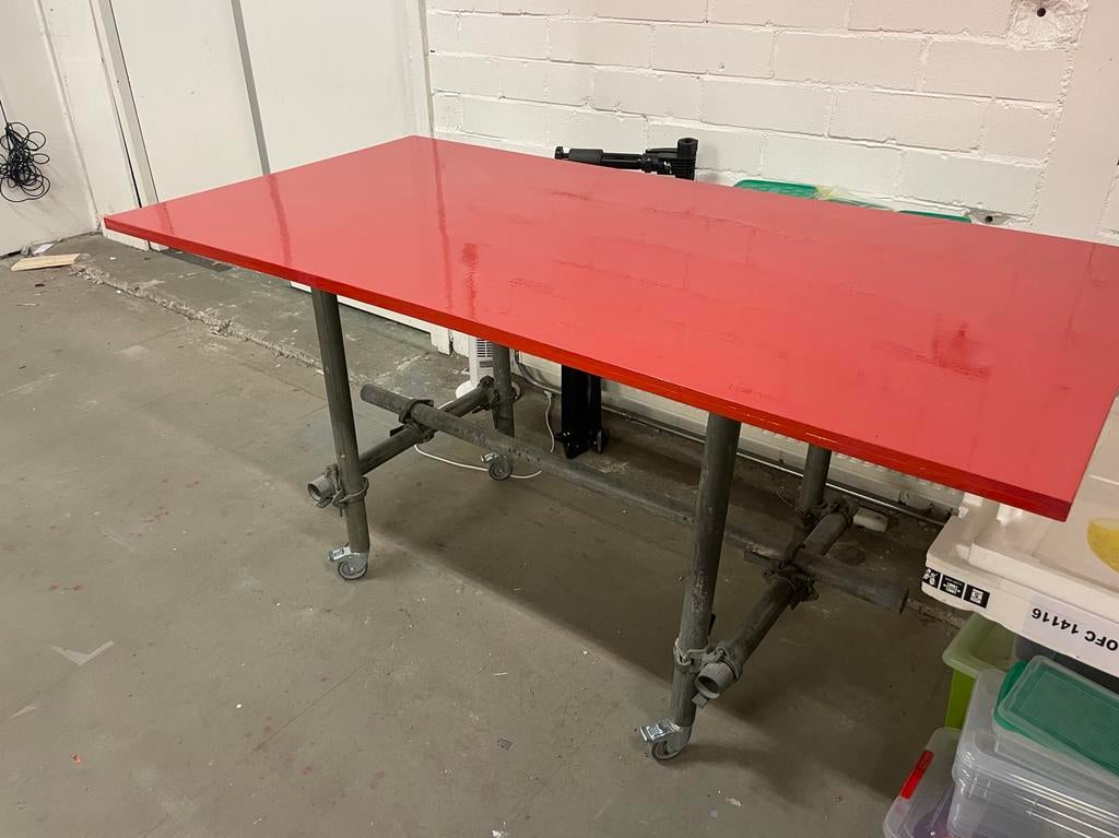 Stevige tafel wielen steigerbuis onderstel (moet snel weg), Doe-het-zelf en Verbouw, Werkbanken, Ophalen, Gebruikt, 70 tot 120 cm