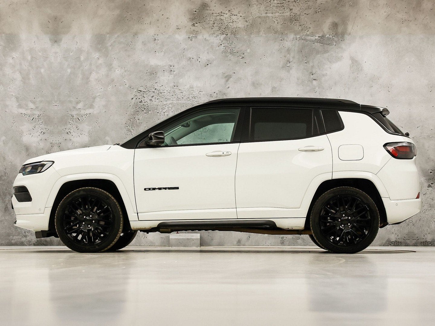 Jeep Compass 4xe 240 Plug-in Hybrid Electric S 240Pk Automaa, Auto's, Automaat, 12 maanden, Gebruikt, Zwart